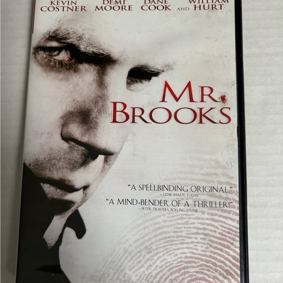 Mr Brooks Other - Mr. Brooks DVD - Kevin Costner Demi Moore